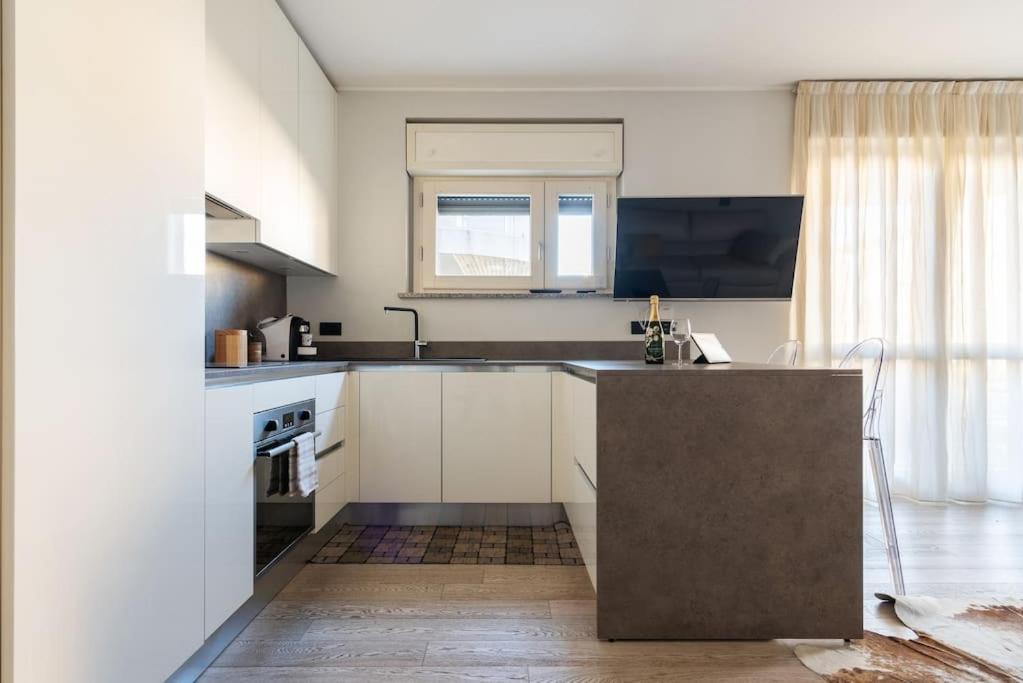 Bezzi Flexyrent A.C. Wifi Appartement Milaan Buitenkant foto