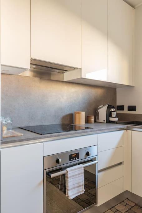 Bezzi Flexyrent A.C. Wifi Appartement Milaan Buitenkant foto