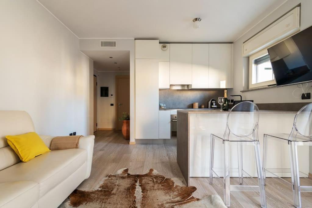 Bezzi Flexyrent A.C. Wifi Appartement Milaan Buitenkant foto