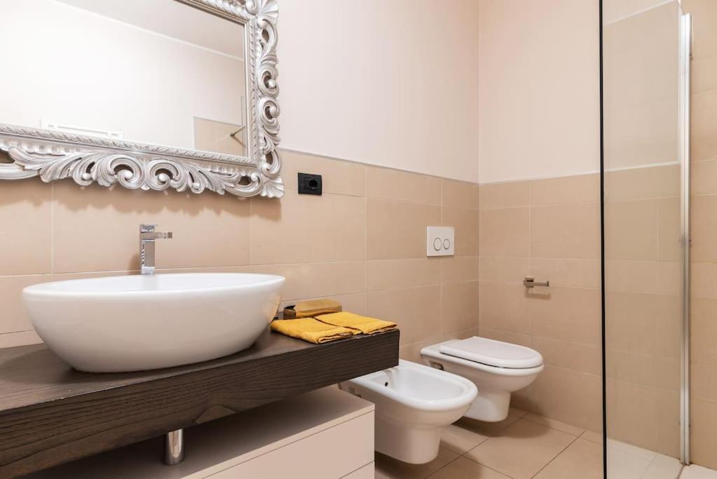 Bezzi Flexyrent A.C. Wifi Appartement Milaan Buitenkant foto