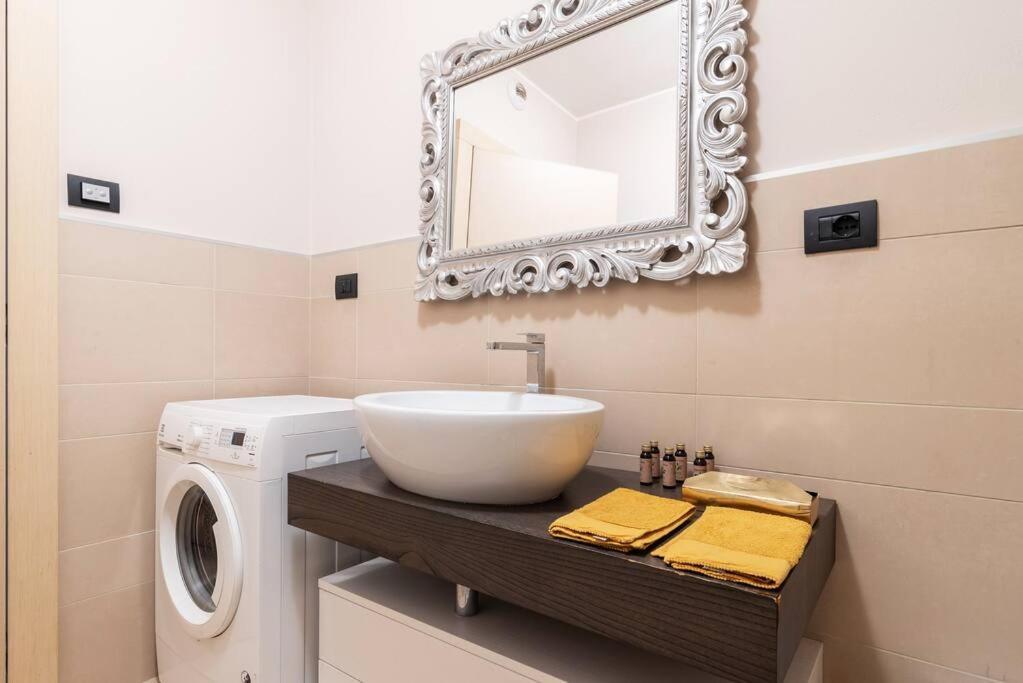 Bezzi Flexyrent A.C. Wifi Appartement Milaan Buitenkant foto
